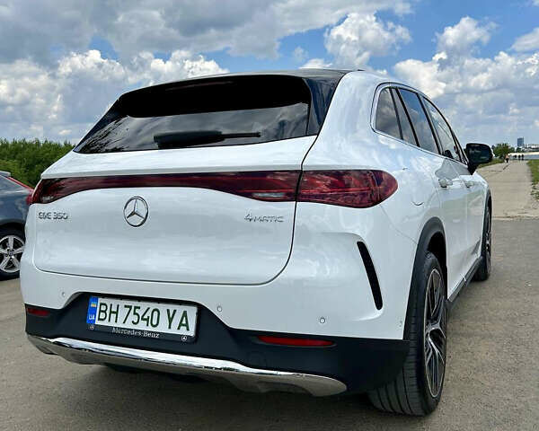 Белый Мерседес EQE SUV, объемом двигателя 0 л и пробегом 17 тыс. км за 52500 $, фото 8 на Automoto.ua