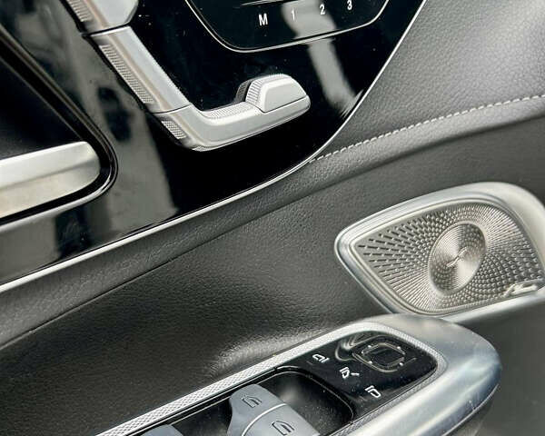 Белый Мерседес EQE SUV, объемом двигателя 0 л и пробегом 17 тыс. км за 52500 $, фото 44 на Automoto.ua