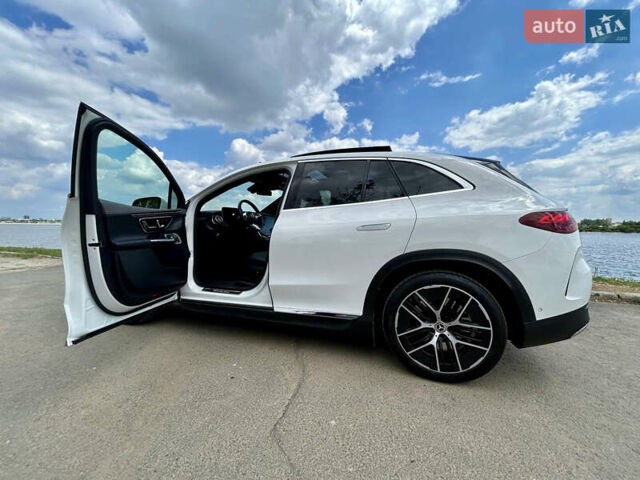 Белый Мерседес EQE SUV, объемом двигателя 0 л и пробегом 17 тыс. км за 52500 $, фото 6 на Automoto.ua