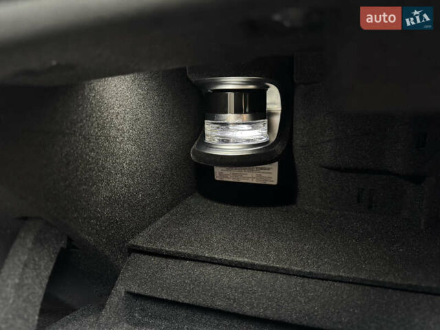 Белый Мерседес EQE SUV, объемом двигателя 0 л и пробегом 18 тыс. км за 49900 $, фото 35 на Automoto.ua