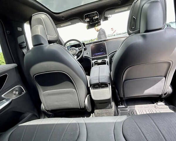 Белый Мерседес EQE SUV, объемом двигателя 0 л и пробегом 17 тыс. км за 52500 $, фото 31 на Automoto.ua