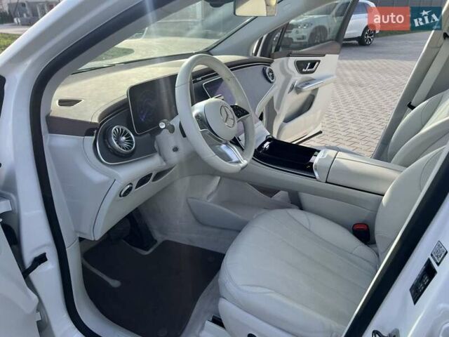 Белый Мерседес EQE SUV, объемом двигателя 0 л и пробегом 34 тыс. км за 47500 $, фото 20 на Automoto.ua