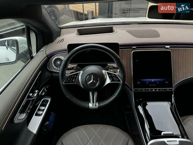 Белый Мерседес EQE SUV, объемом двигателя 0 л и пробегом 18 тыс. км за 49900 $, фото 22 на Automoto.ua