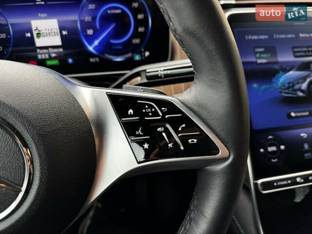 Белый Мерседес EQE SUV, объемом двигателя 0 л и пробегом 18 тыс. км за 49900 $, фото 45 на Automoto.ua