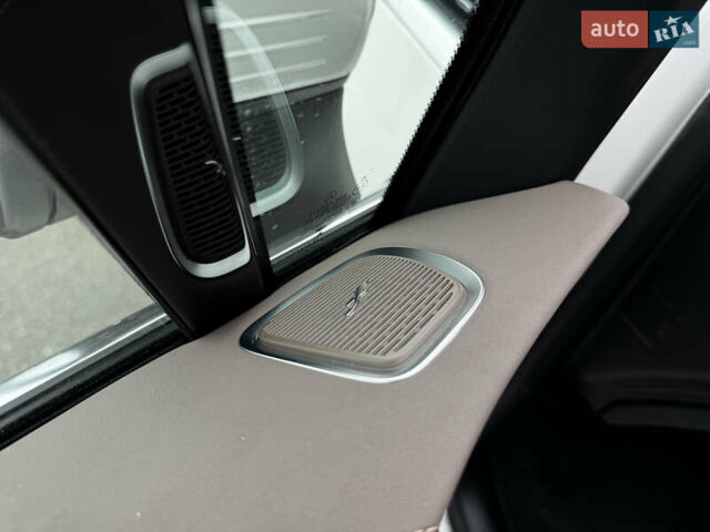 Белый Мерседес EQE SUV, объемом двигателя 0 л и пробегом 18 тыс. км за 49900 $, фото 40 на Automoto.ua