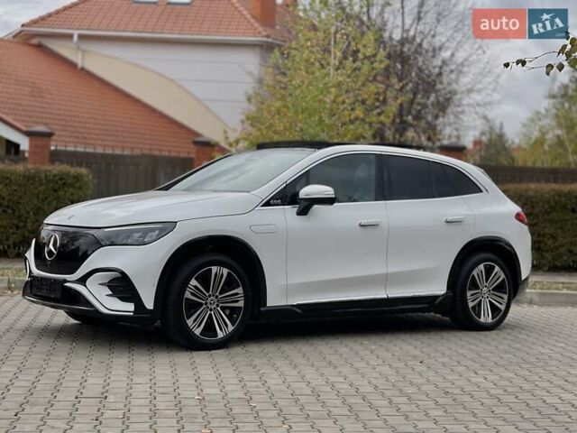 Белый Мерседес EQE SUV, объемом двигателя 0 л и пробегом 23 тыс. км за 46900 $, фото 6 на Automoto.ua