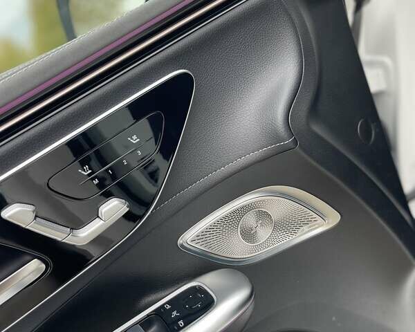 Белый Мерседес EQE SUV, объемом двигателя 0 л и пробегом 23 тыс. км за 46900 $, фото 23 на Automoto.ua