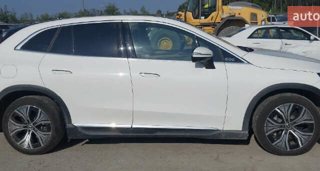 Мерседес EQE SUV 2024 в Сокале на Automoto.ua Белый Мерседес EQE SUV, объемом двигателя 0 л и пробегом 8 тыс. км за 49999 $, фото 3 на Automoto.ua