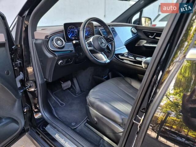 Чорний Мерседес EQE SUV, об'ємом двигуна 0 л та пробігом 47 тис. км за 46990 $, фото 45 на Automoto.ua