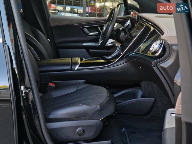 Чорний Мерседес EQE SUV, об'ємом двигуна 0 л та пробігом 47 тис. км за 46990 $, фото 55 на Automoto.ua