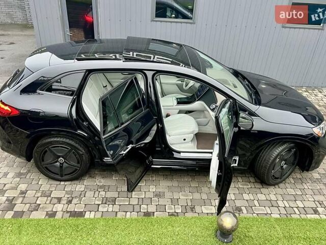 Черный Мерседес EQE SUV, объемом двигателя 0 л и пробегом 2 тыс. км за 54900 $, фото 99 на Automoto.ua