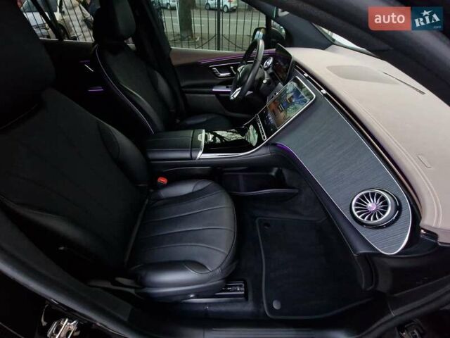 Чорний Мерседес EQE SUV, об'ємом двигуна 0 л та пробігом 28 тис. км за 51990 $, фото 60 на Automoto.ua