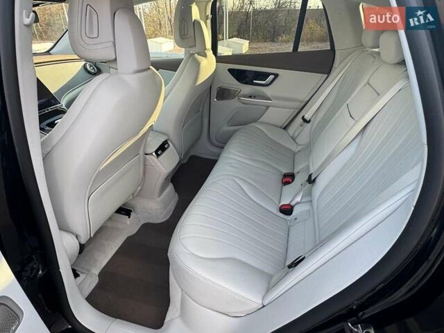 Черный Мерседес EQE SUV, объемом двигателя 0 л и пробегом 25 тыс. км за 51000 $, фото 51 на Automoto.ua