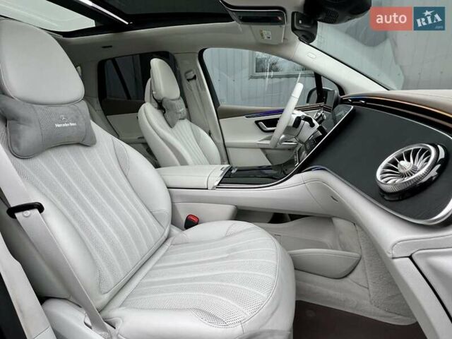 Черный Мерседес EQE SUV, объемом двигателя 0 л и пробегом 2 тыс. км за 54900 $, фото 58 на Automoto.ua