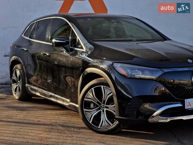 Чорний Мерседес EQE SUV, об'ємом двигуна 0 л та пробігом 28 тис. км за 51990 $, фото 16 на Automoto.ua
