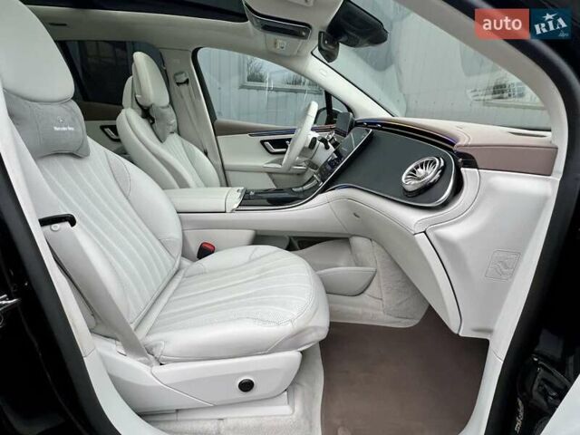 Черный Мерседес EQE SUV, объемом двигателя 0 л и пробегом 2 тыс. км за 54900 $, фото 57 на Automoto.ua