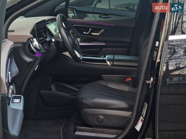 Чорний Мерседес EQE SUV, об'ємом двигуна 0 л та пробігом 28 тис. км за 51990 $, фото 53 на Automoto.ua
