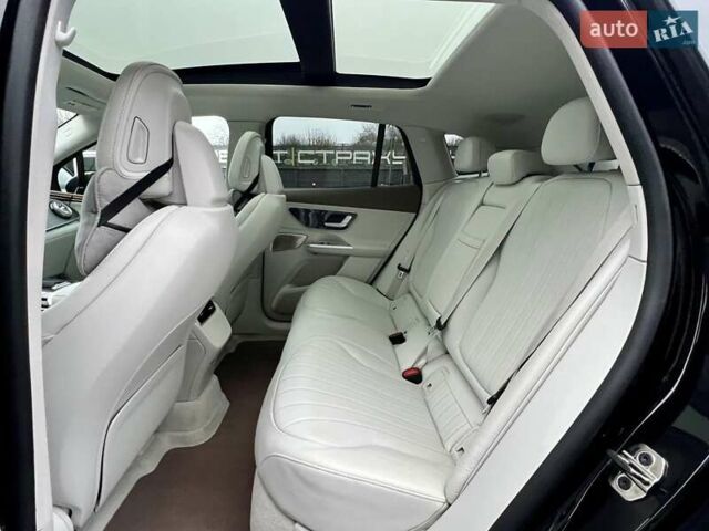 Черный Мерседес EQE SUV, объемом двигателя 0 л и пробегом 2 тыс. км за 54900 $, фото 30 на Automoto.ua