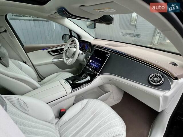 Черный Мерседес EQE SUV, объемом двигателя 0 л и пробегом 2 тыс. км за 54900 $, фото 59 на Automoto.ua
