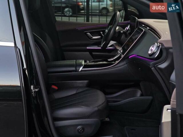 Чорний Мерседес EQE SUV, об'ємом двигуна 0 л та пробігом 28 тис. км за 51990 $, фото 62 на Automoto.ua