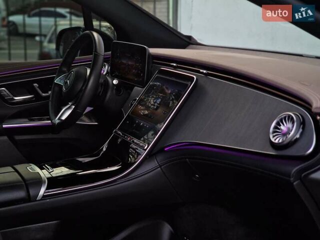 Чорний Мерседес EQE SUV, об'ємом двигуна 0 л та пробігом 28 тис. км за 51990 $, фото 63 на Automoto.ua