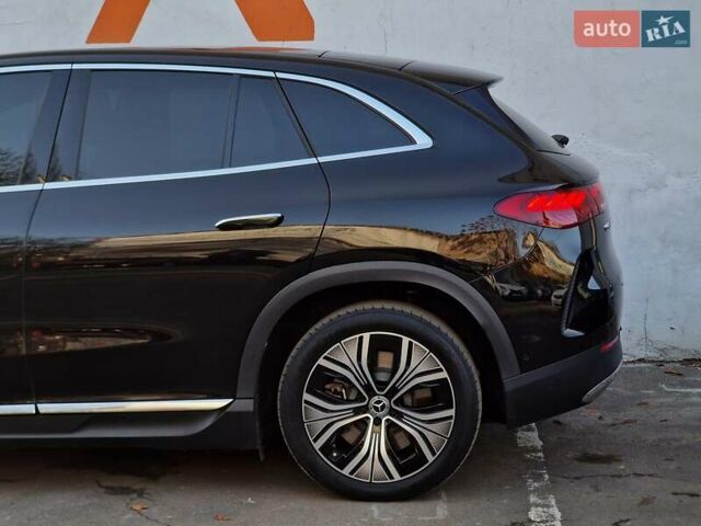 Чорний Мерседес EQE SUV, об'ємом двигуна 0 л та пробігом 28 тис. км за 51990 $, фото 27 на Automoto.ua