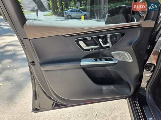 Черный Мерседес EQE SUV, объемом двигателя 0 л и пробегом 9 тыс. км за 46000 $, фото 25 на Automoto.ua