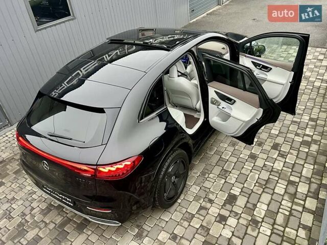 Черный Мерседес EQE SUV, объемом двигателя 0 л и пробегом 2 тыс. км за 54900 $, фото 102 на Automoto.ua
