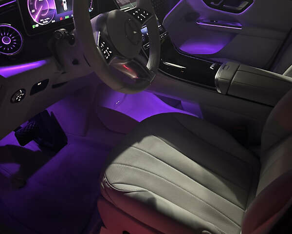 Черный Мерседес EQE SUV, объемом двигателя 0 л и пробегом 16 тыс. км за 67000 $, фото 4 на Automoto.ua
