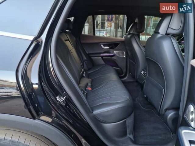 Чорний Мерседес EQE SUV, об'ємом двигуна 0 л та пробігом 28 тис. км за 51990 $, фото 66 на Automoto.ua