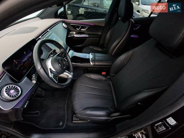 Чорний Мерседес EQE SUV, об'ємом двигуна 0 л та пробігом 28 тис. км за 51990 $, фото 51 на Automoto.ua