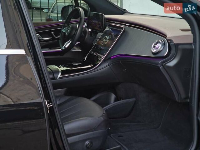 Чорний Мерседес EQE SUV, об'ємом двигуна 0 л та пробігом 28 тис. км за 51990 $, фото 61 на Automoto.ua