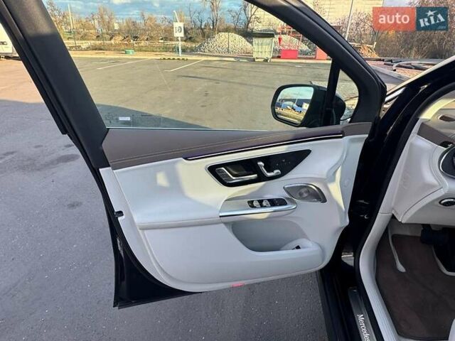 Черный Мерседес EQE SUV, объемом двигателя 0 л и пробегом 25 тыс. км за 51000 $, фото 42 на Automoto.ua