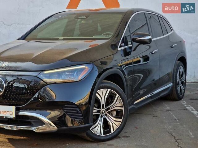 Чорний Мерседес EQE SUV, об'ємом двигуна 0 л та пробігом 28 тис. км за 51990 $, фото 10 на Automoto.ua