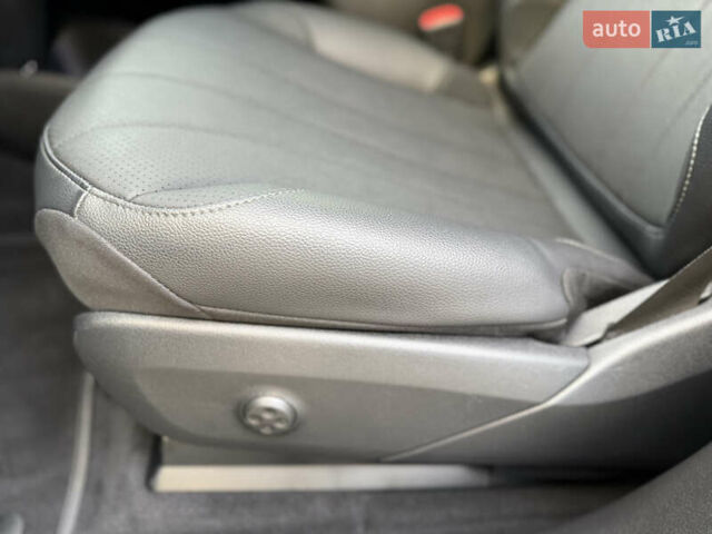 Чорний Мерседес EQE SUV, об'ємом двигуна 0 л та пробігом 37 тис. км за 47999 $, фото 43 на Automoto.ua