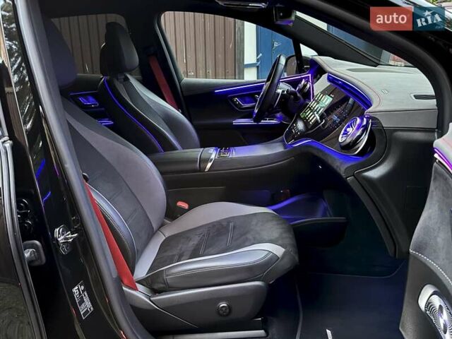 Черный Мерседес EQE SUV, объемом двигателя 0 л и пробегом 19 тыс. км за 74000 $, фото 44 на Automoto.ua
