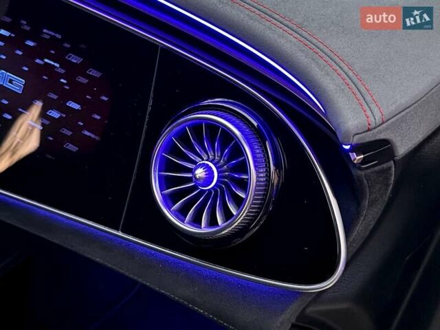 Черный Мерседес EQE SUV, объемом двигателя 0 л и пробегом 19 тыс. км за 74000 $, фото 52 на Automoto.ua