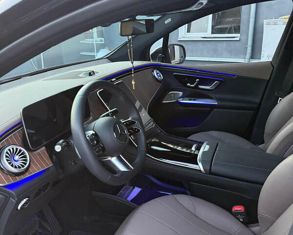 Черный Мерседес EQE SUV, объемом двигателя 0 л и пробегом 25 тыс. км за 53000 $, фото 7 на Automoto.ua
