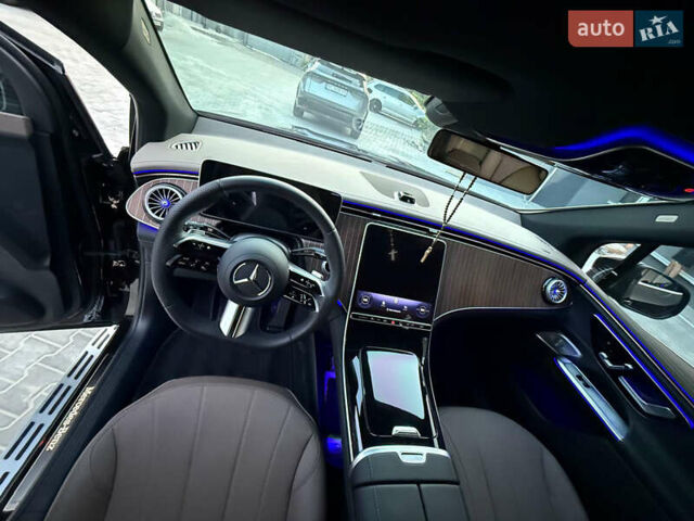 Черный Мерседес EQE SUV, объемом двигателя 0 л и пробегом 25 тыс. км за 53000 $, фото 8 на Automoto.ua