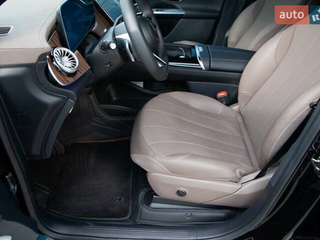 Черный Мерседес EQE SUV, объемом двигателя 0 л и пробегом 15 тыс. км за 46500 $, фото 12 на Automoto.ua