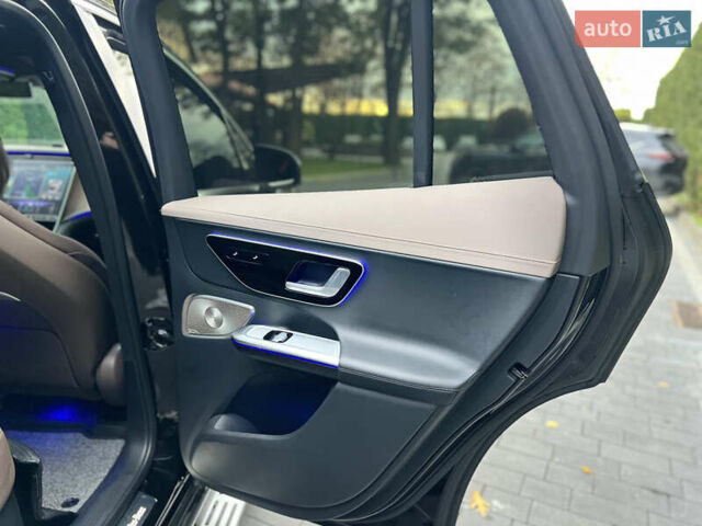 Чорний Мерседес EQE SUV, об'ємом двигуна 0 л та пробігом 12 тис. км за 54000 $, фото 19 на Automoto.ua