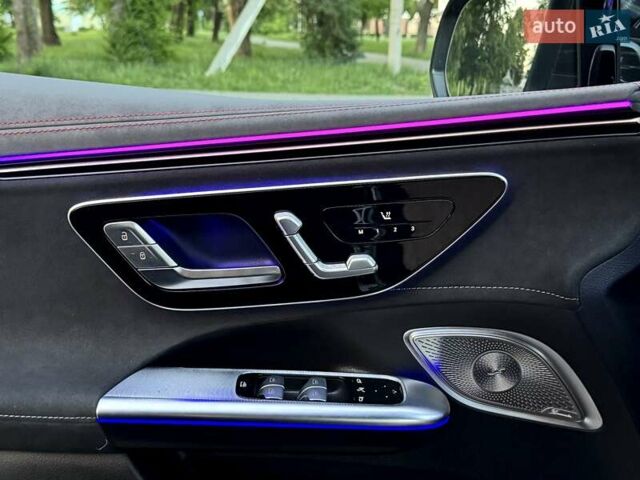 Черный Мерседес EQE SUV, объемом двигателя 0 л и пробегом 19 тыс. км за 74000 $, фото 39 на Automoto.ua