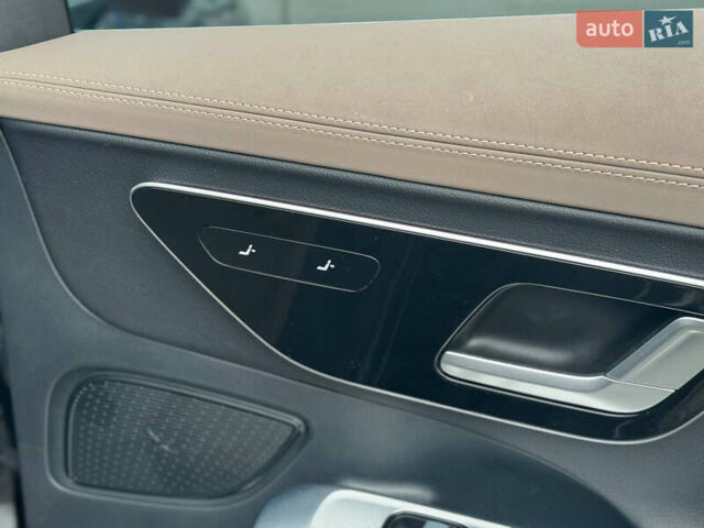 Чорний Мерседес EQE SUV, об'ємом двигуна 0 л та пробігом 7 тис. км за 47777 $, фото 13 на Automoto.ua