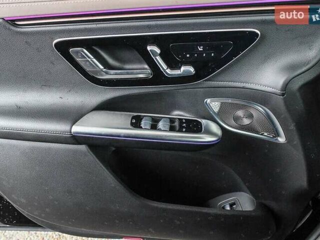 Чорний Мерседес EQE SUV, об'ємом двигуна 0 л та пробігом 6 тис. км за 21500 $, фото 17 на Automoto.ua
