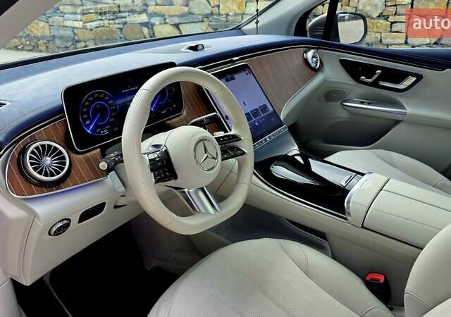 Коричневый Мерседес EQE SUV, объемом двигателя 0 л и пробегом 27 тыс. км за 48500 $, фото 14 на Automoto.ua