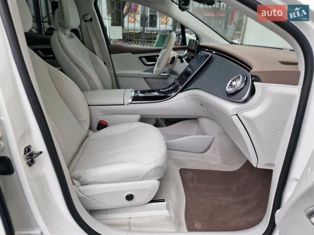 Мерседес EQE SUV, объемом двигателя 0 л и пробегом 24 тыс. км за 51990 $, фото 53 на Automoto.ua