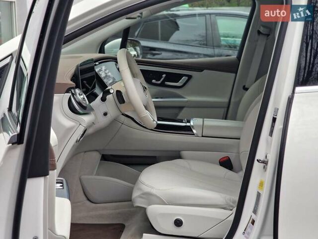Мерседес EQE SUV, объемом двигателя 0 л и пробегом 24 тыс. км за 51990 $, фото 49 на Automoto.ua