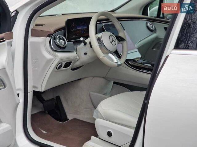 Мерседес EQE SUV, объемом двигателя 0 л и пробегом 24 тыс. км за 51990 $, фото 48 на Automoto.ua