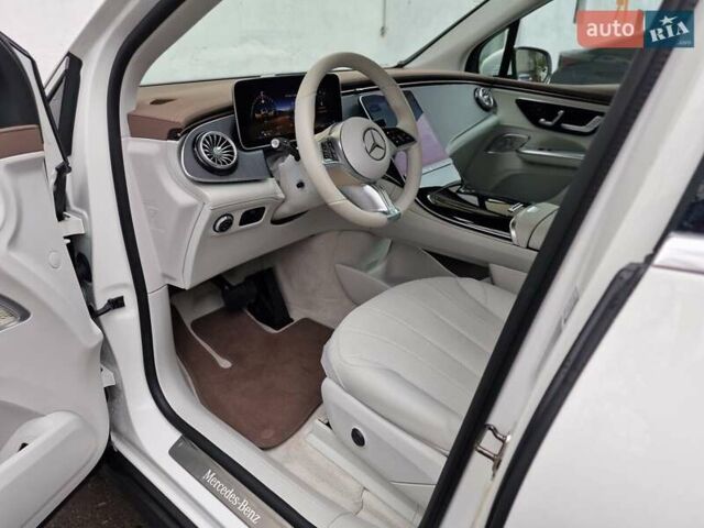 Мерседес EQE SUV, объемом двигателя 0 л и пробегом 24 тыс. км за 51990 $, фото 45 на Automoto.ua