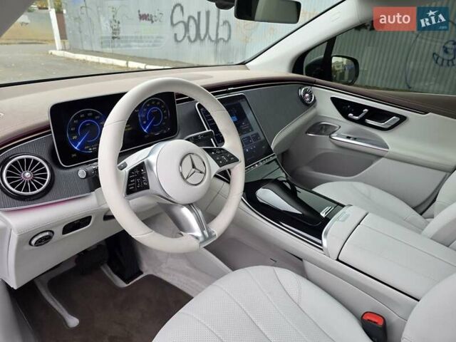Серый Мерседес EQE SUV, объемом двигателя 0 л и пробегом 10 тыс. км за 51000 $, фото 28 на Automoto.ua